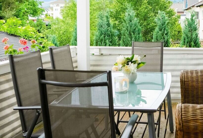 Luxurious Apartment In Medebach Near Public Pool