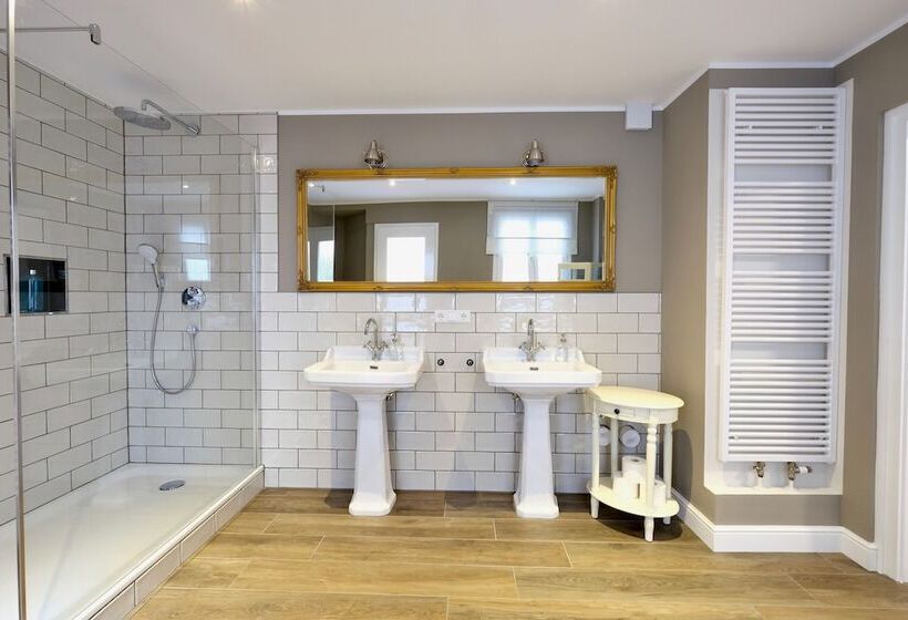 Boutique Charme Apartments 14