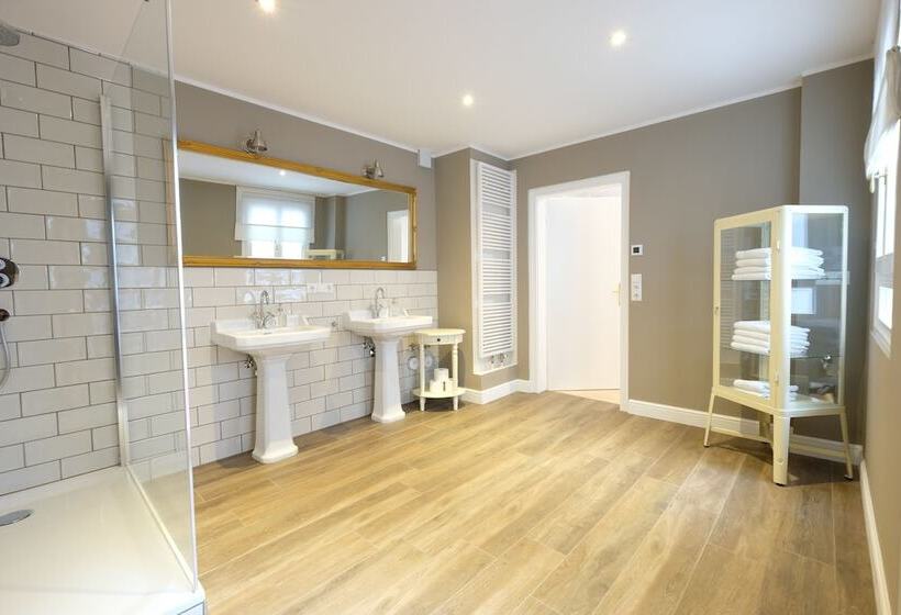 Boutique Charme Apartments 14