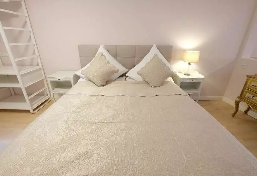 Boutique Charme Apartments 14