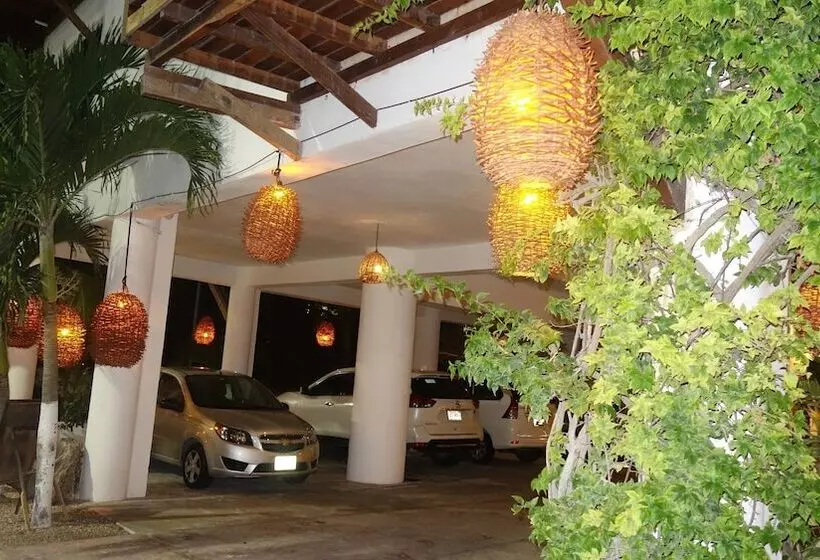 El Fuerte Beach Resort