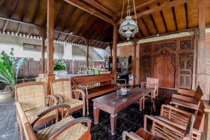 هتل Griya Batik D'santoso