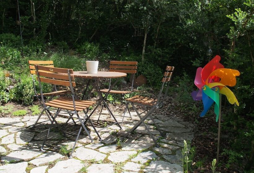 فندق La Roulotte De Cabrières