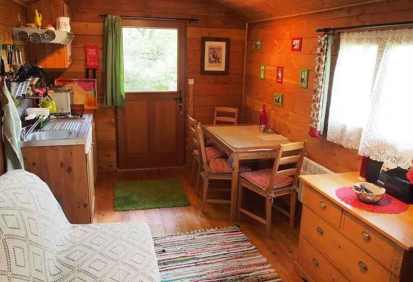 ホテル La Roulotte De Cabrières