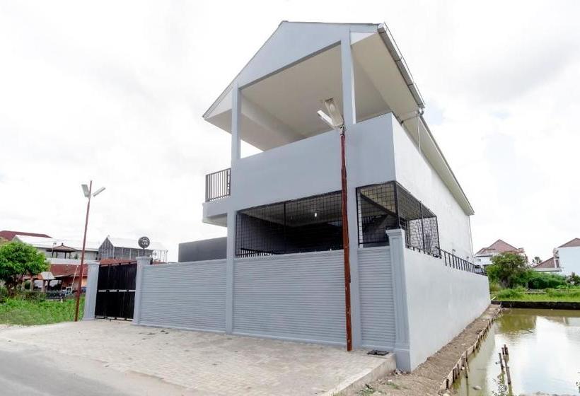 هتل Oyo Life 3079 Cahaya Kost