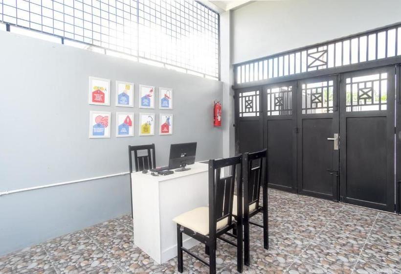 هتل Oyo Life 3079 Cahaya Kost