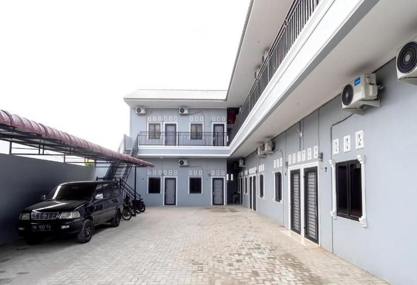 هتل Oyo Life 3079 Cahaya Kost