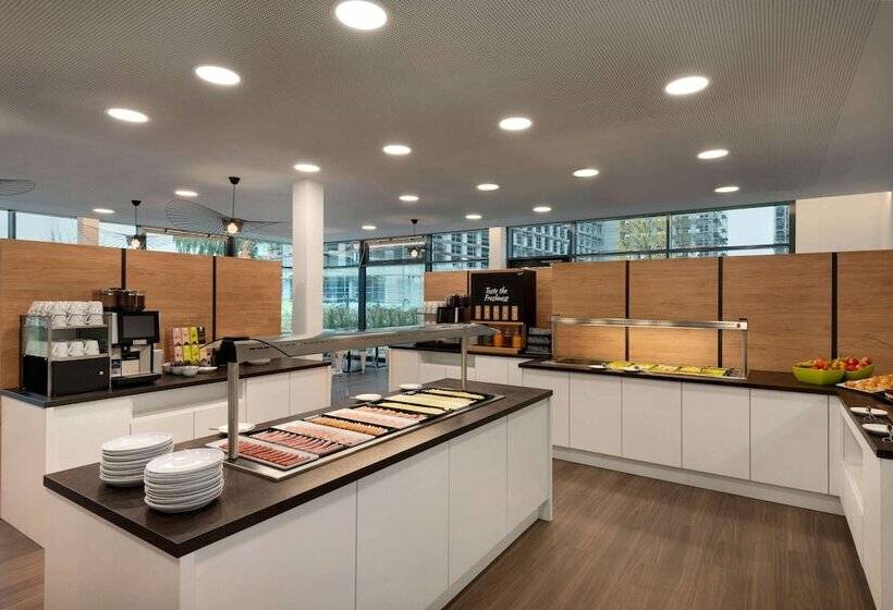 Hotel Super 8 By Wyndham Augsburg