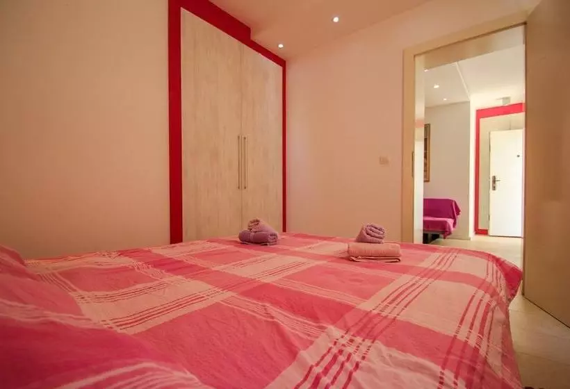 Apartments Karmen Maria