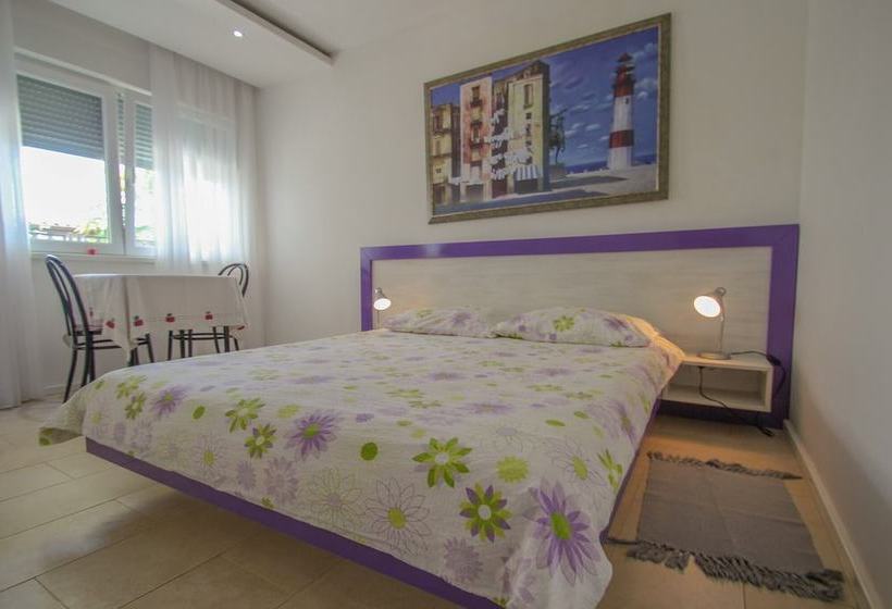 Apartments Karmen Maria