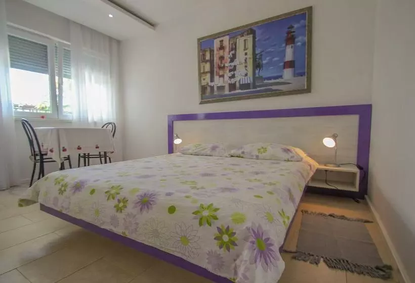 Apartments Karmen Maria