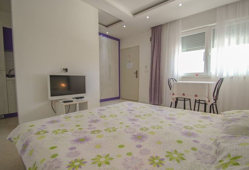 Apartments Karmen Maria