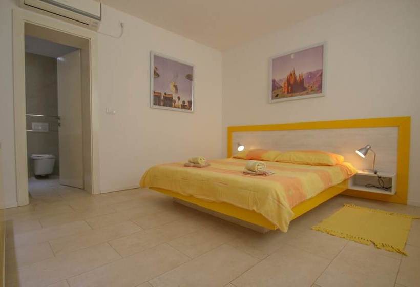 Apartments Karmen Maria