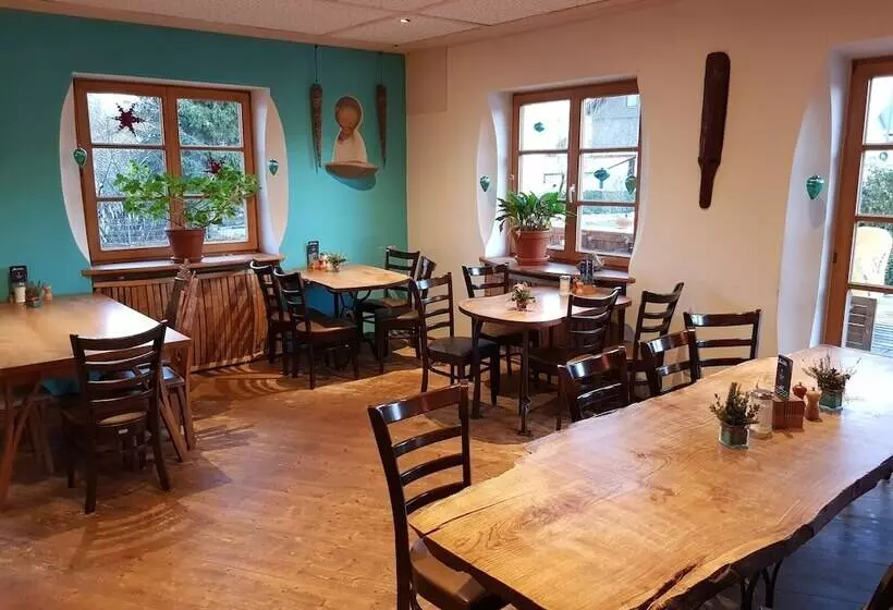 Schiff Bihlerdorf   Hostel