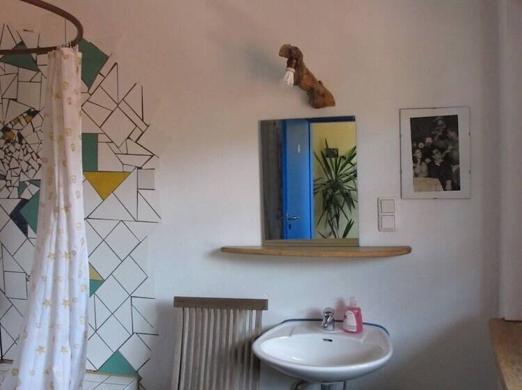 Schiff Bihlerdorf   Hostel