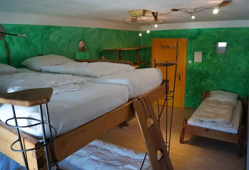 Schiff Bihlerdorf   Hostel