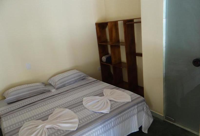 הוסטל Pousada Raposa