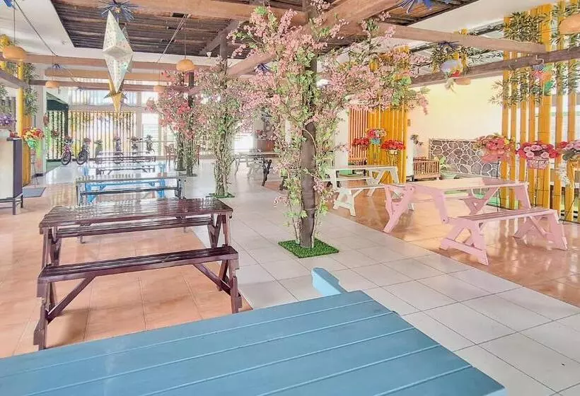 Hotelli Papa Kana Farm Mitra Reddoorz At Pacet Mojokerto