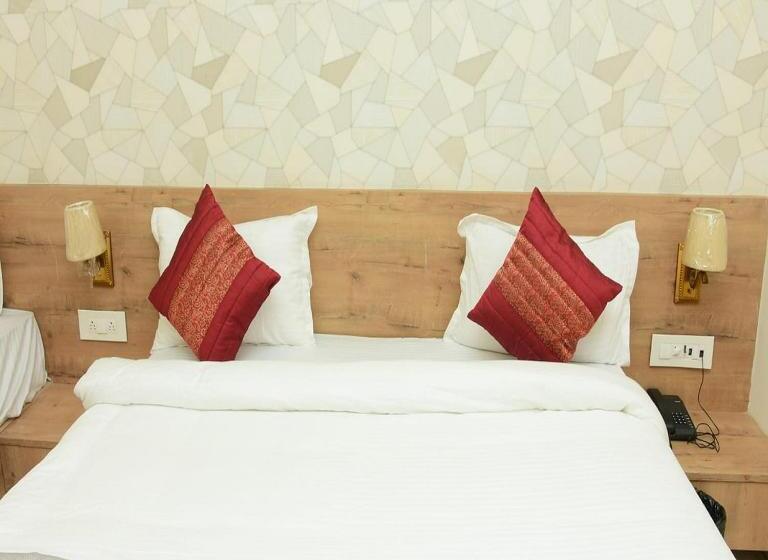 هتل Shakun Palace