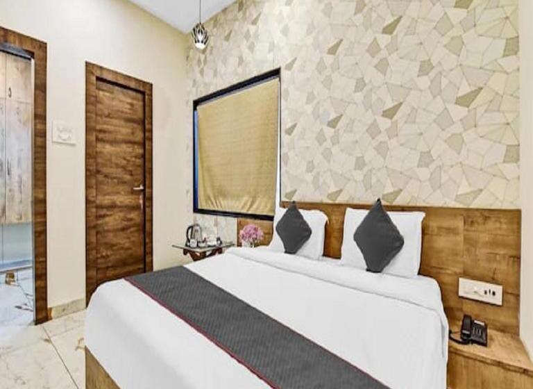 هتل Shakun Palace