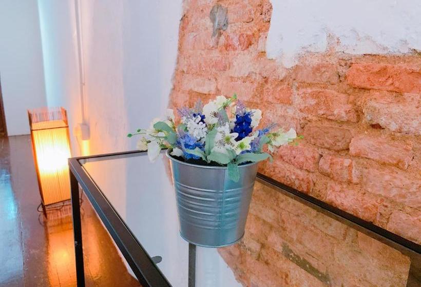 Rabbit Breaks Penang  Hostel