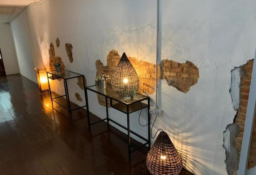 Rabbit Breaks Penang  Hostel