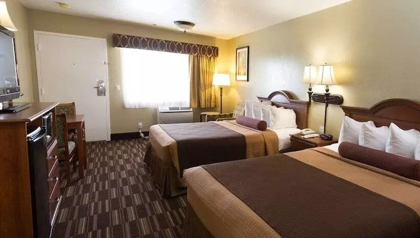 Отель Best Western Desert Winds