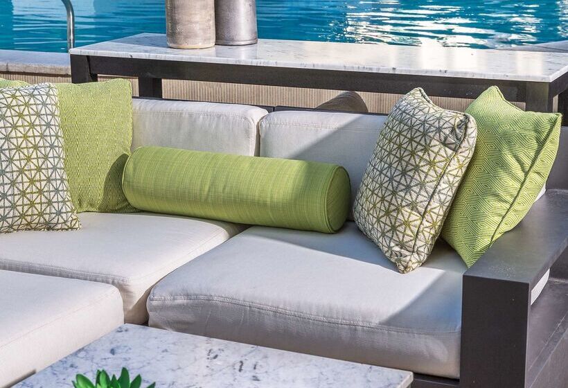 فندق Hilton Garden Inn Waikiki Beach