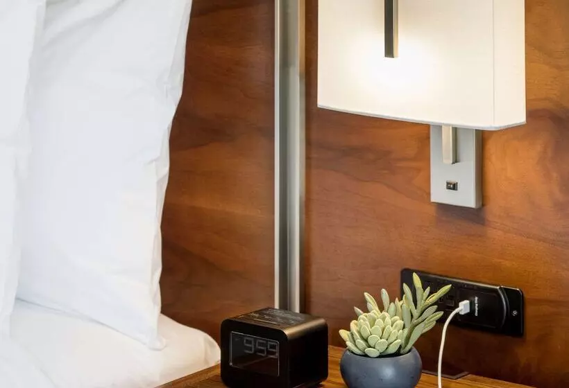 호텔 Hilton Garden Inn Waikiki Beach