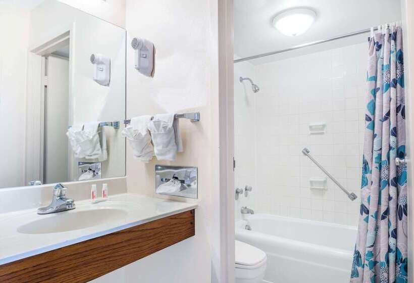 호텔 Blisspoint Inn Wabash