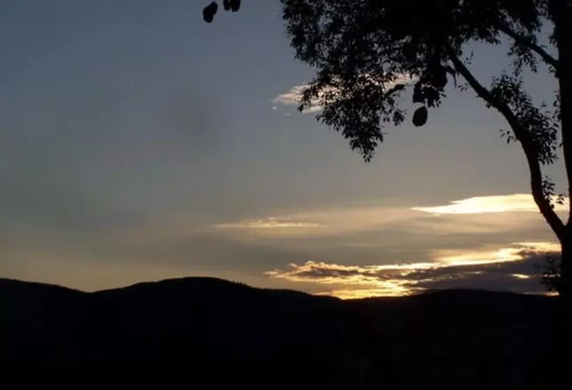 호텔 Red Elephant Inn Bed And Breakfast