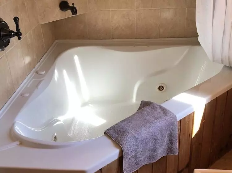 호텔 Red Elephant Inn Bed And Breakfast