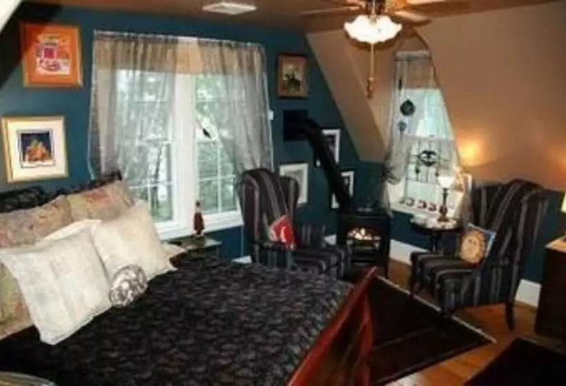 호텔 Red Elephant Inn Bed And Breakfast