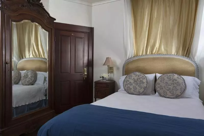 酒店 Washington Square Inn