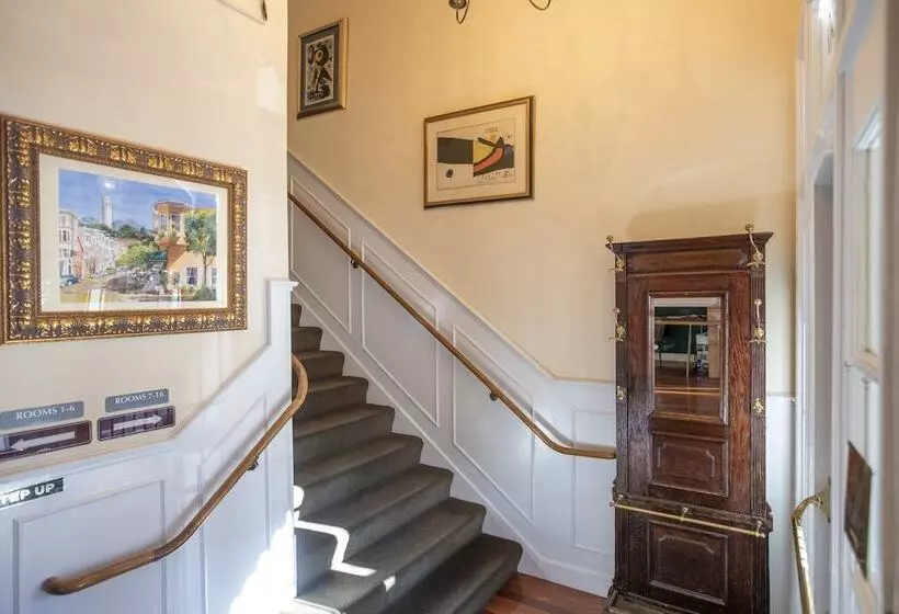 酒店 Washington Square Inn