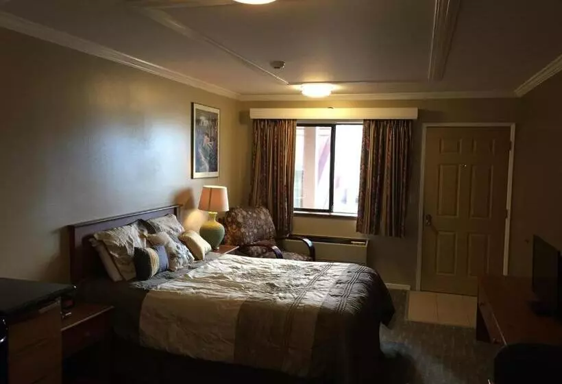 בית מלון כפרי Welcome Everett Inn