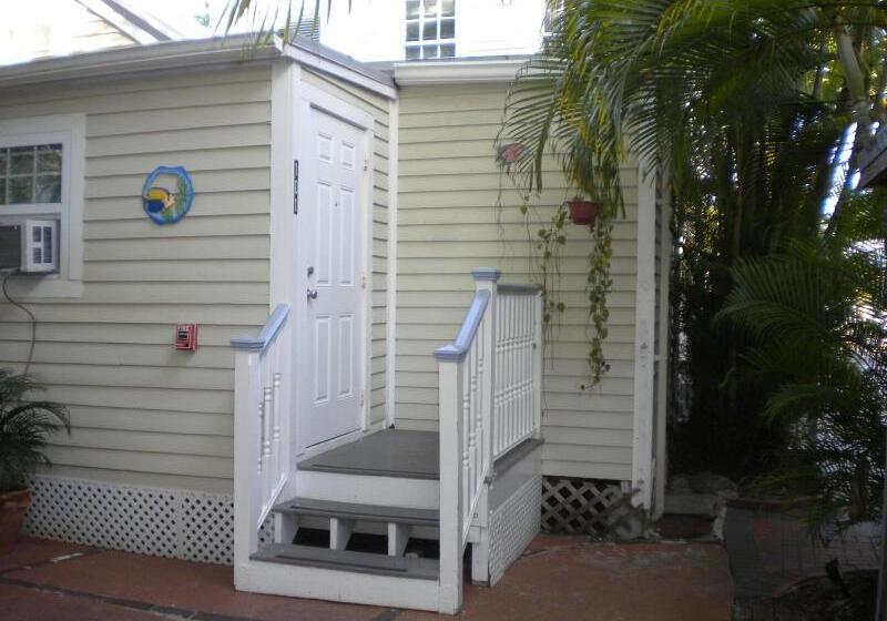 فندق Westwinds Inn