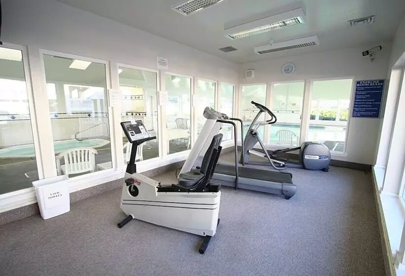 Мотель The Whaler Newport