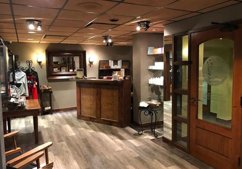 Resort Lodge At Whitefish Lake