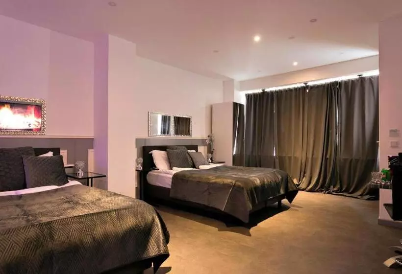 تختخواب و صبحانه Wellness Suite Zeist