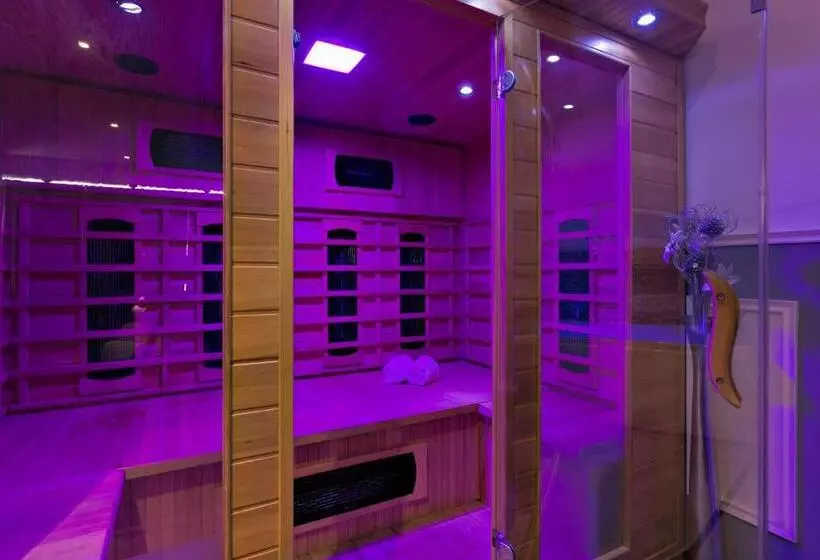 تختخواب و صبحانه Wellness Suite Zeist