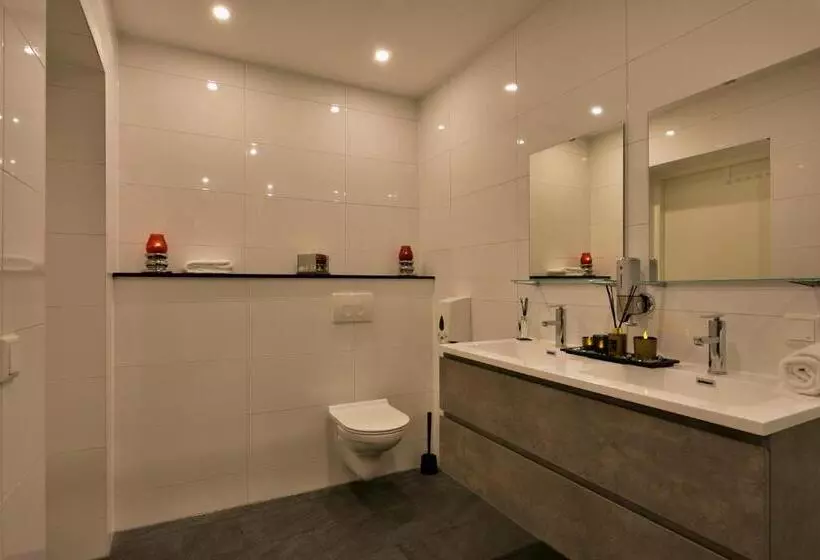 تختخواب و صبحانه Wellness Suite Zeist