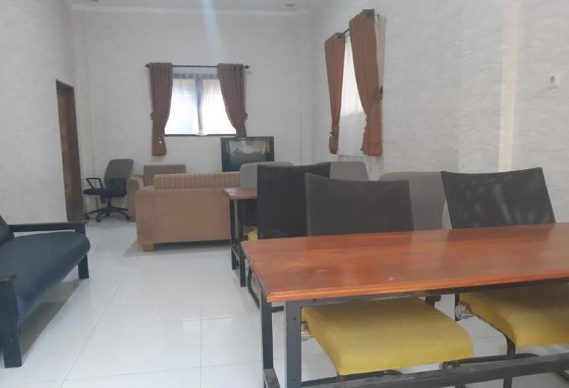 בית מלון כפרי Oyo 3056  Cahaya