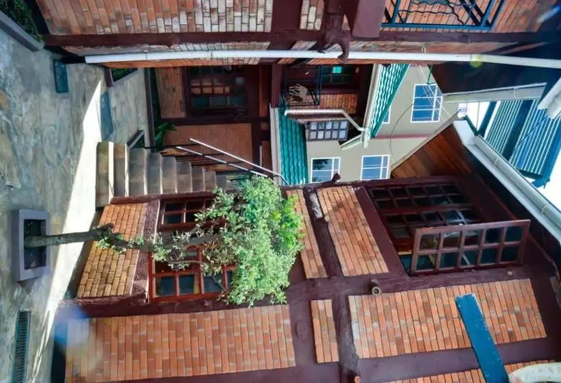 هتل Signature Bomas B&b