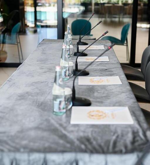 Отель Royal G Max