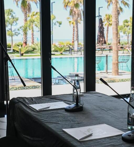 Отель Royal G Max