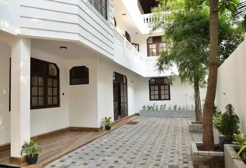 Kreation Hotels