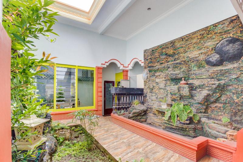 Hotel Orange Inn Redpartner Madiun