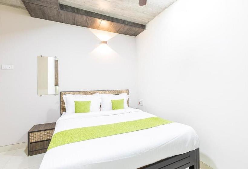 Hotel Saras Residency