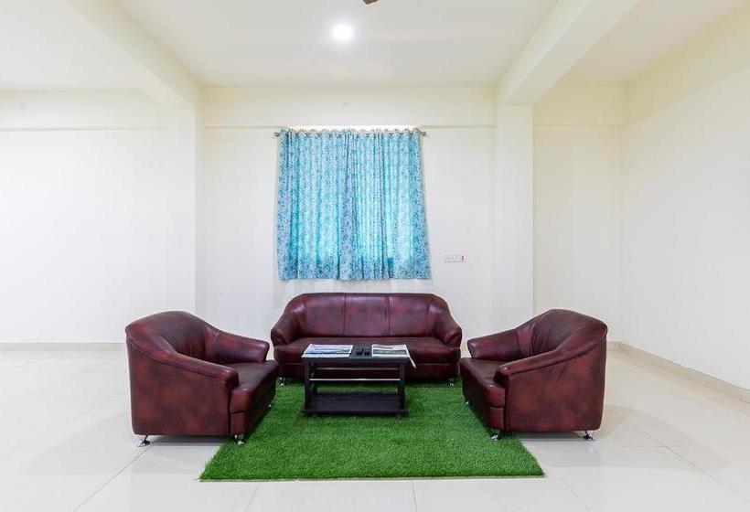 Hotel Saras Residency